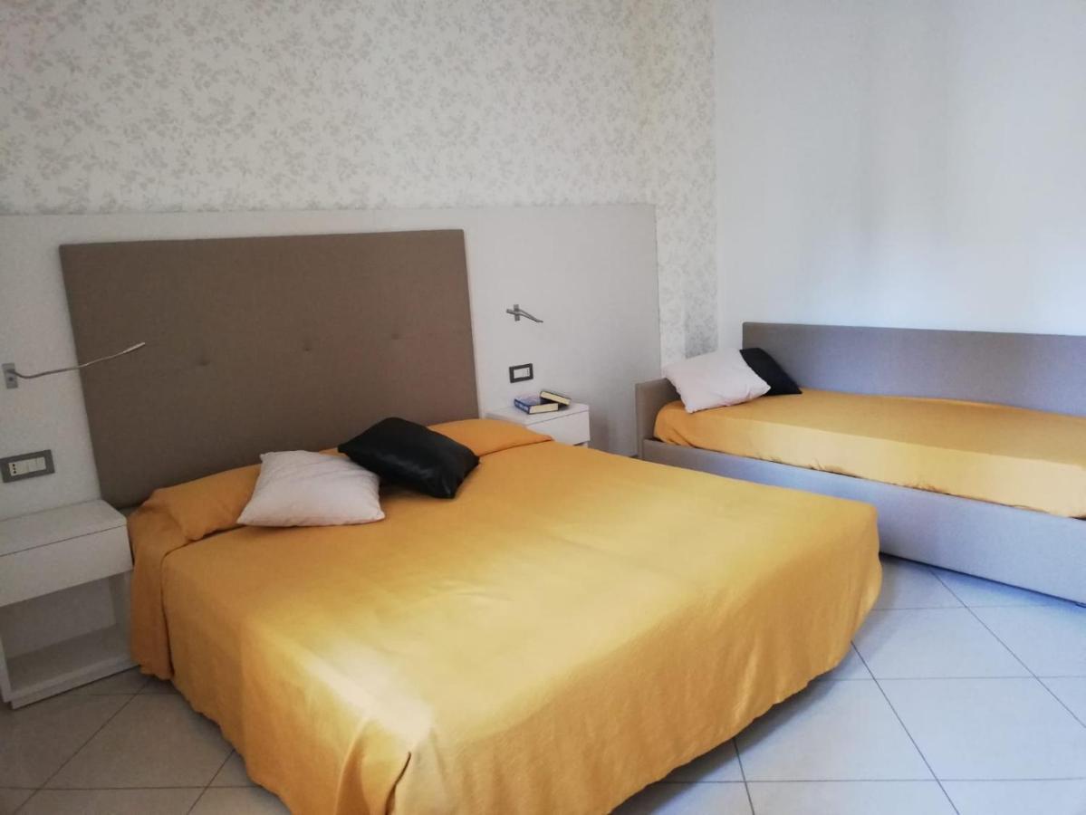 Hotel Metropol Sottomarina Extérieur photo
