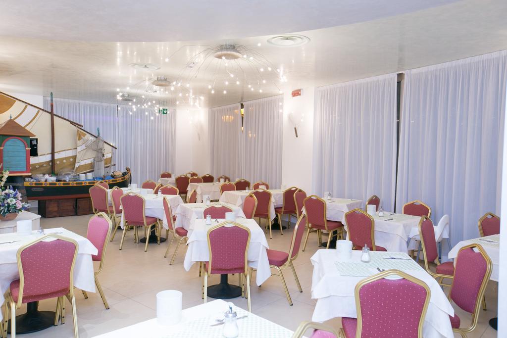 Hotel Metropol Sottomarina Extérieur photo