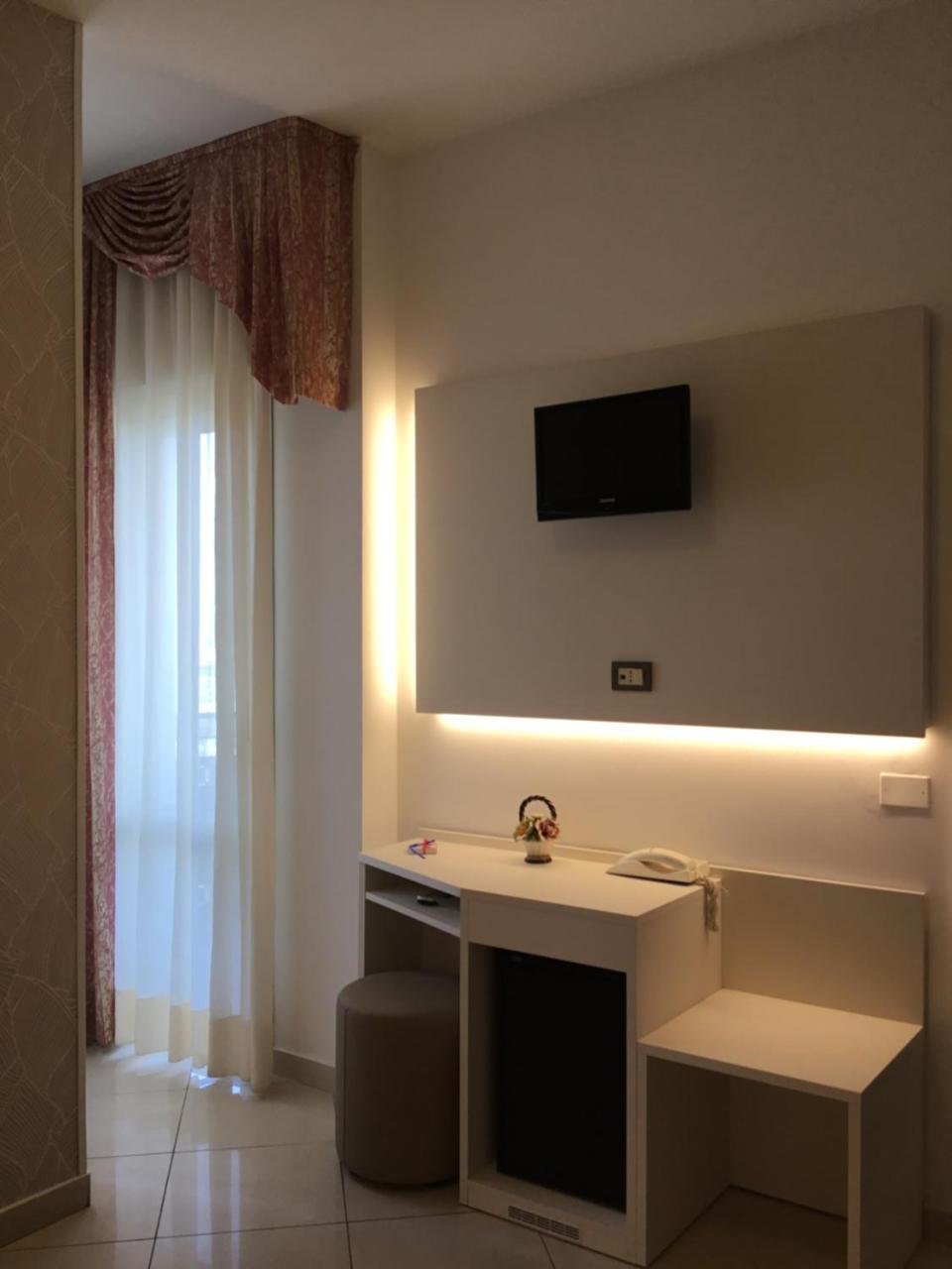 Hotel Metropol Sottomarina Extérieur photo
