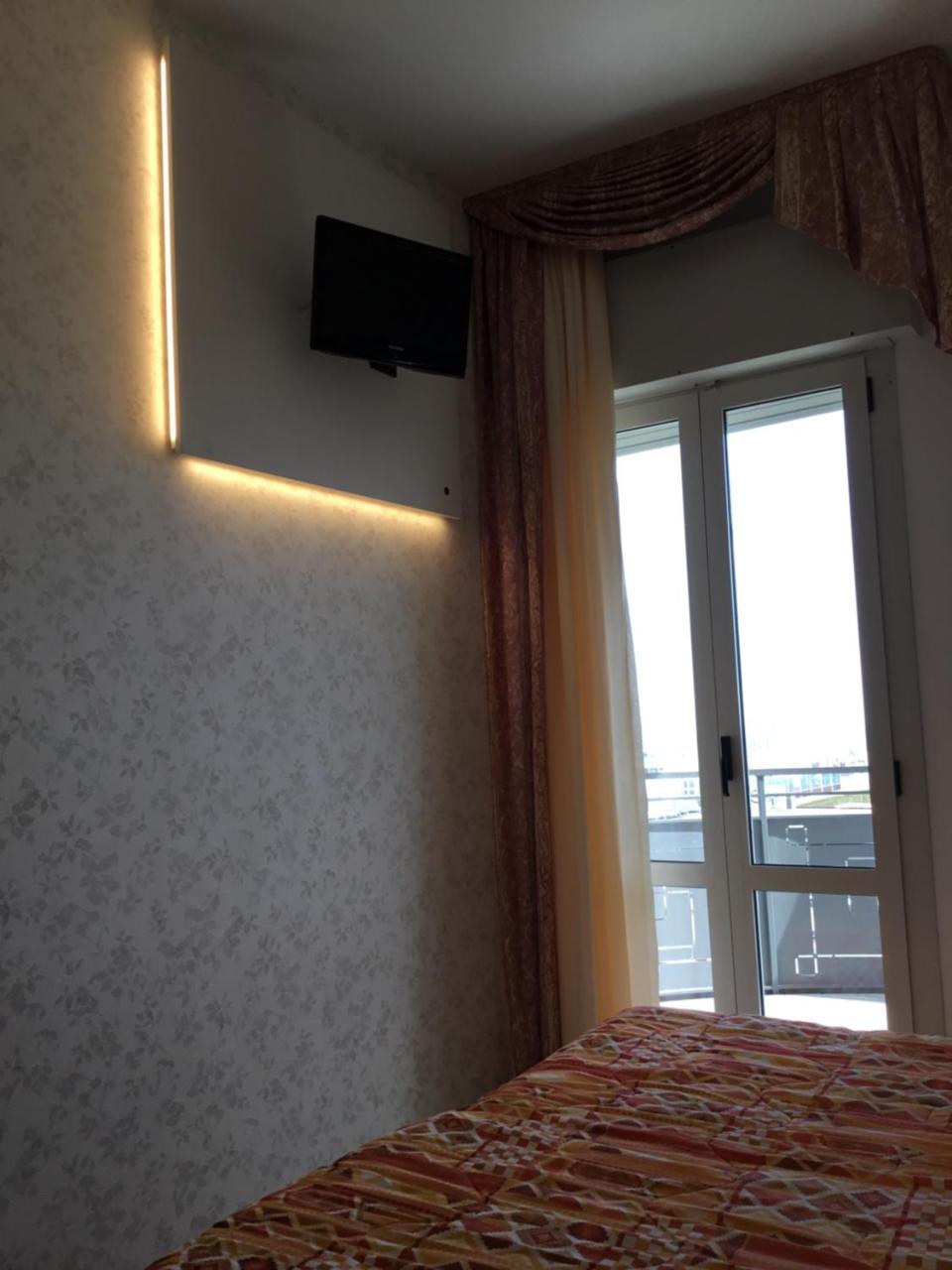 Hotel Metropol Sottomarina Extérieur photo
